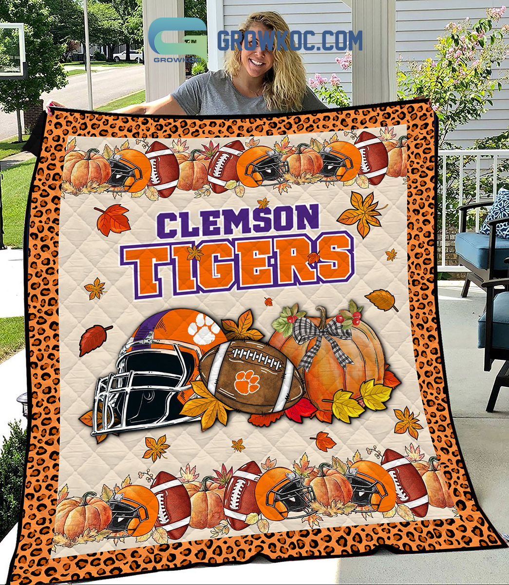 NCAA Clemson Tigers Welcome Fall Pumpkin Quilt Blanket