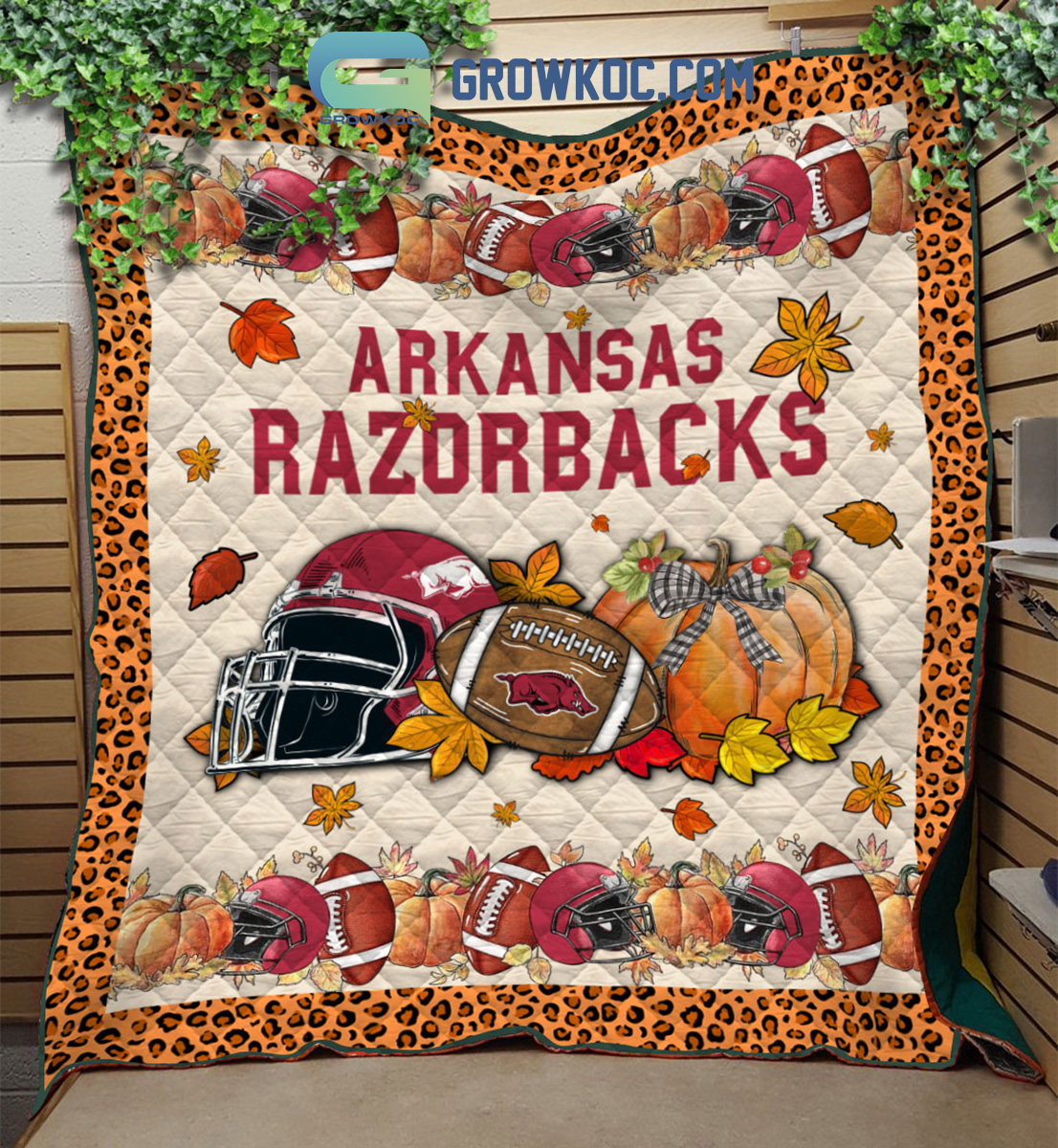 NCAA Arkansas Razorbacks Welcome Fall Pumpkin Quilt Blanket - Image 3