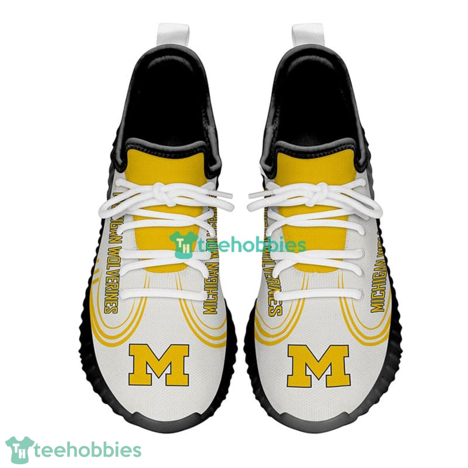 NCAA Michigan Wolverines Sport Style Reze Sneakers - Image 3