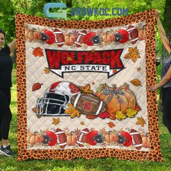 Alternative view of NCAA NC State Wolfpack Welcome Fall Pumpkin Quilt Blanket